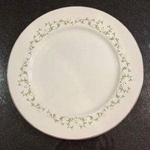 Dinner Plate - Vintage SHEFFIELD FINE CHINA in the Elegance Pattern